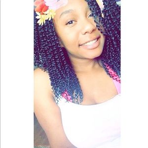 Meet your Posher, April